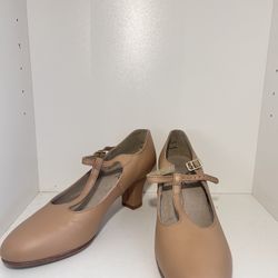 Capezio Size 7 Theatrical Heels