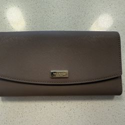 Kate Spade Wallet No Issues Used Onced