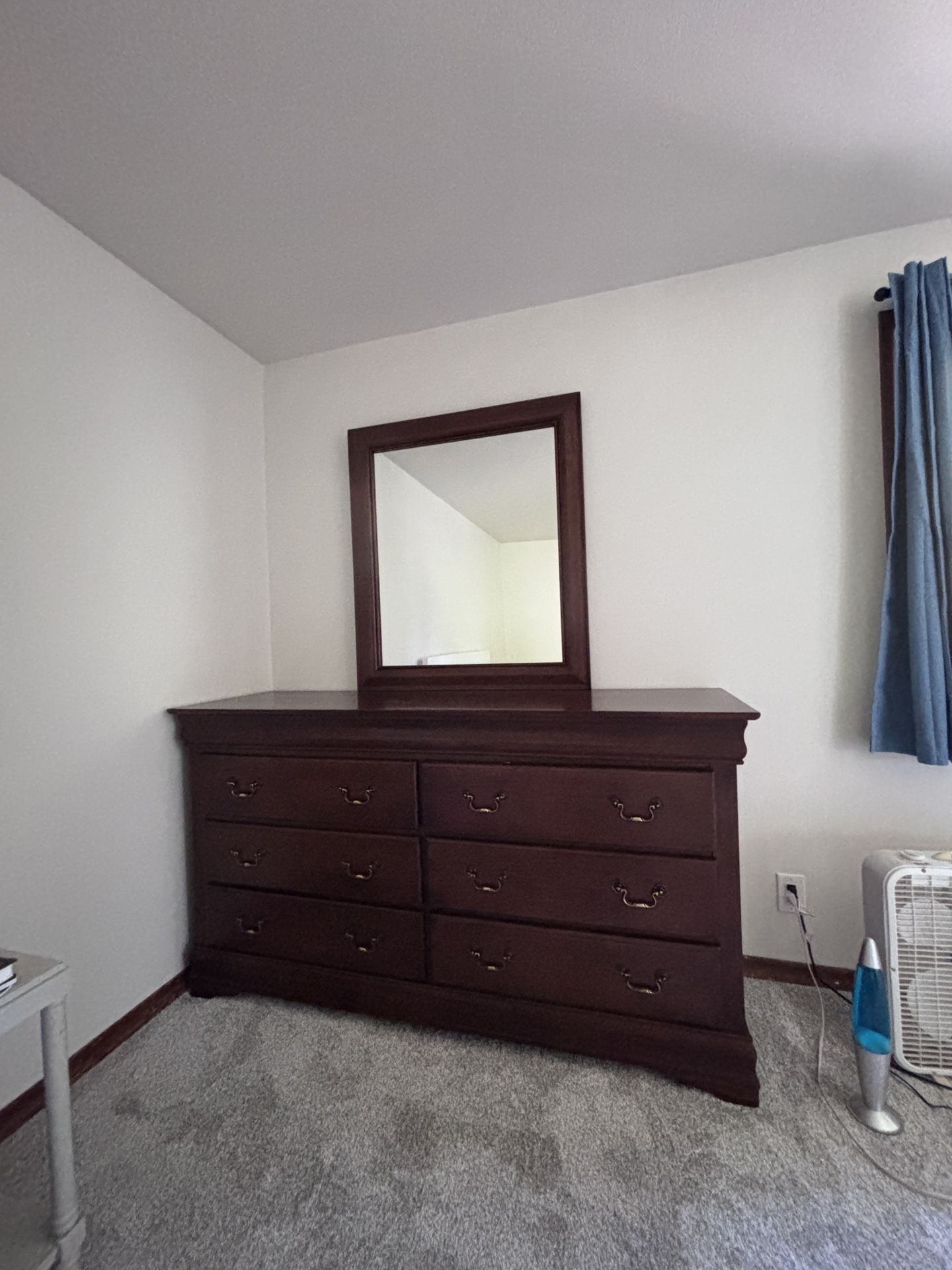 Dresser