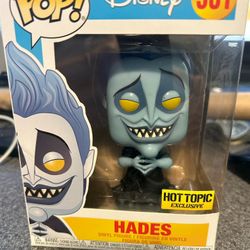 FUNKO POP DISNEY 381 HOT TOPIC EXCLUSIVE GLOW IN THE DARK HADES