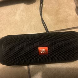 JBL portable Bluetooth speaker flip 4
