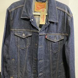 Levi’s Denim Trucker Jacket (L)