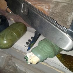 Snakebite Kits Army Knife.Petcussion Shots