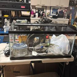 40 Gallon Fish Tank With All Accessories 