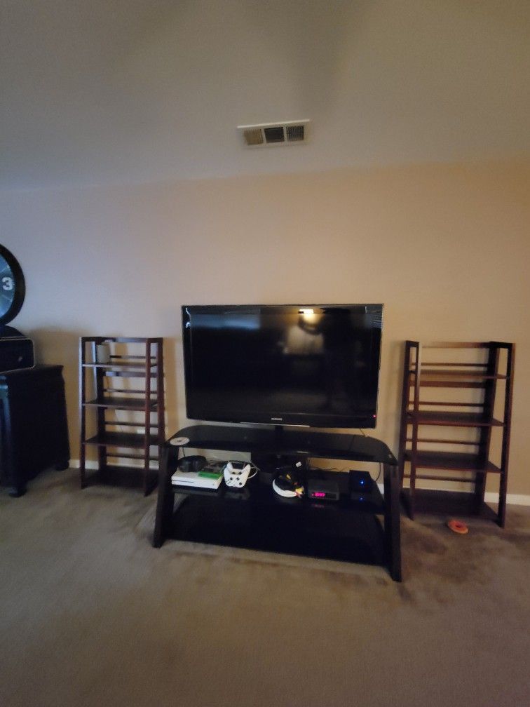 52 inch TV With stand