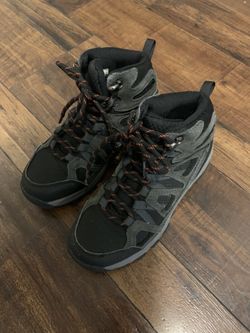 Boys Hiking Boots Size 2