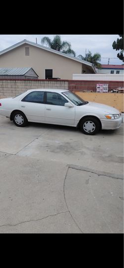 2000 Toyota Camry