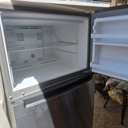 Whirlpool Refrigerator 