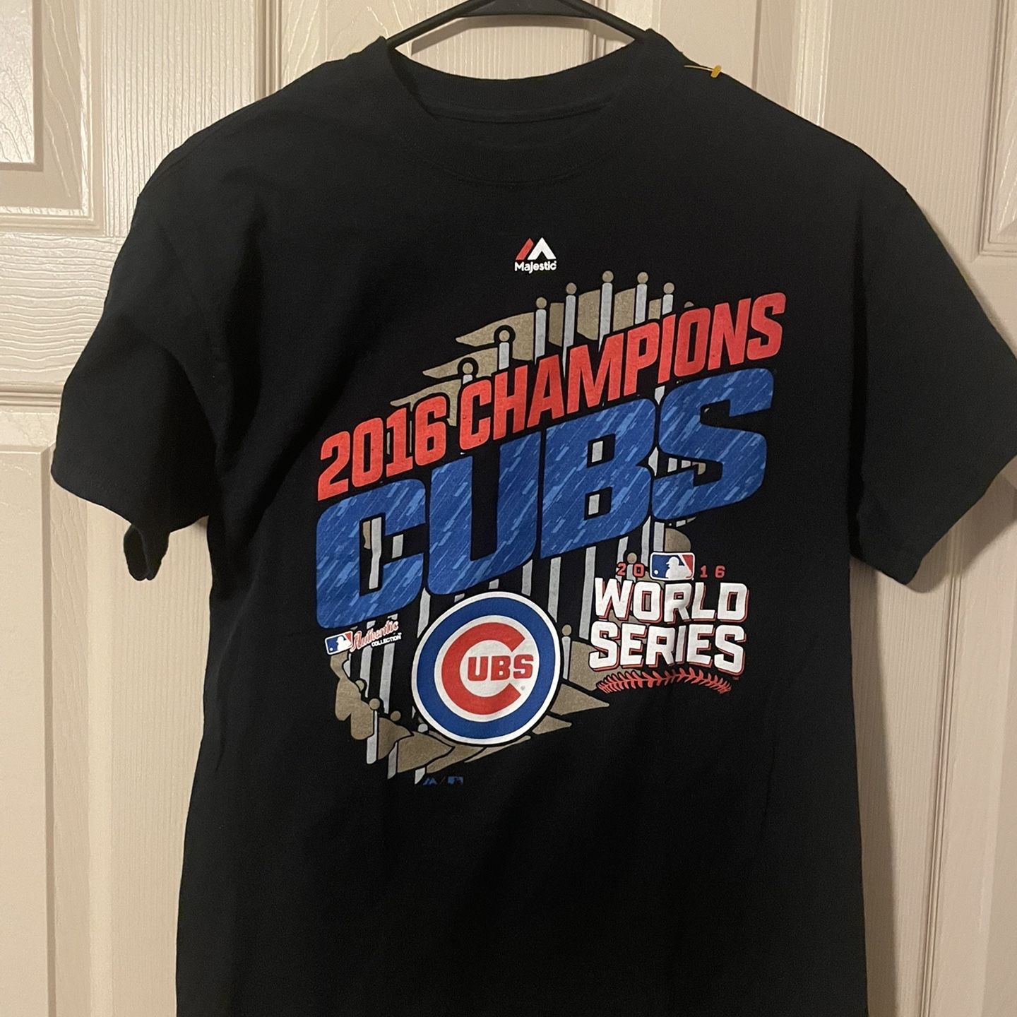 Cubs World Series Champions 2016 T-shirt Mens Size XL /New, all labeling  attached. for Sale in Allen, TX - OfferUp