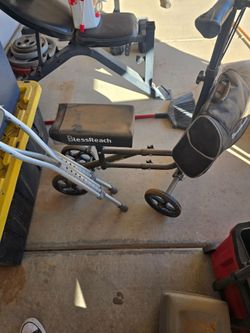Knee scooter
