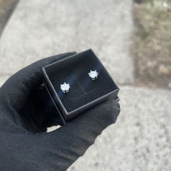 VVS1 1ct Moissanite Round Brilliant Earrings