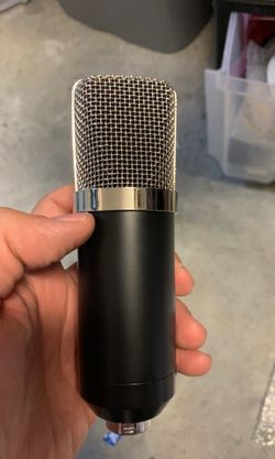 Studio microphone 48 volt