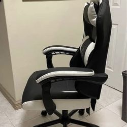 Leanback LB48G-Racer Style Chair 220$
