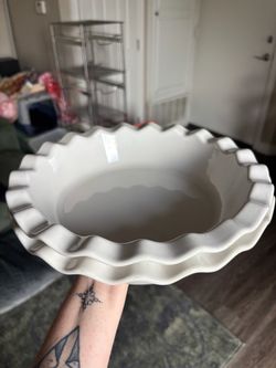 Set of two pie pans
