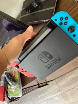 Nintendo Switch Console w/ Dock, Original Charger & HDMI - Excellent Working Condition