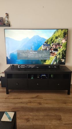 Entertainment center