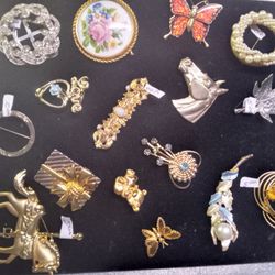 Pins  And Hair Accessories 