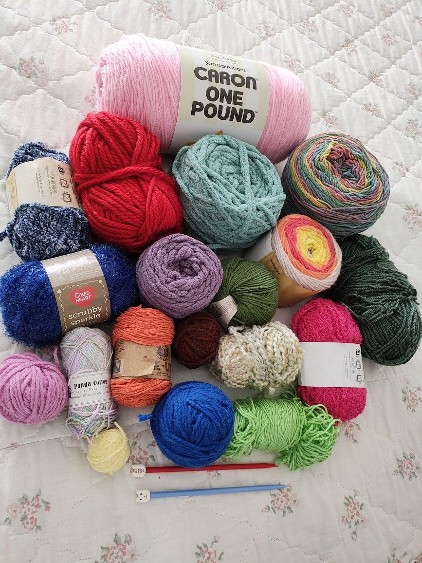 Yarn. Includes The 2 Knitting Needles Plus 1 pound Pink
