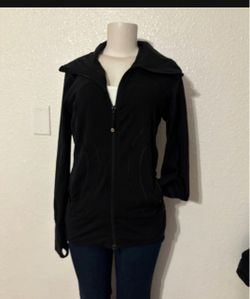 Lululemon black jacket size 6