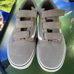 EASY TO WEAR VELCRO VANS FOR SALE!
