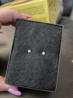 1/2 cttw 14k WG Natural Diamond Studs