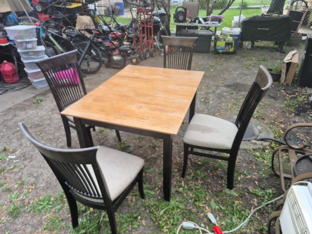 Mesa Con 4 Sillas Table And Chairs