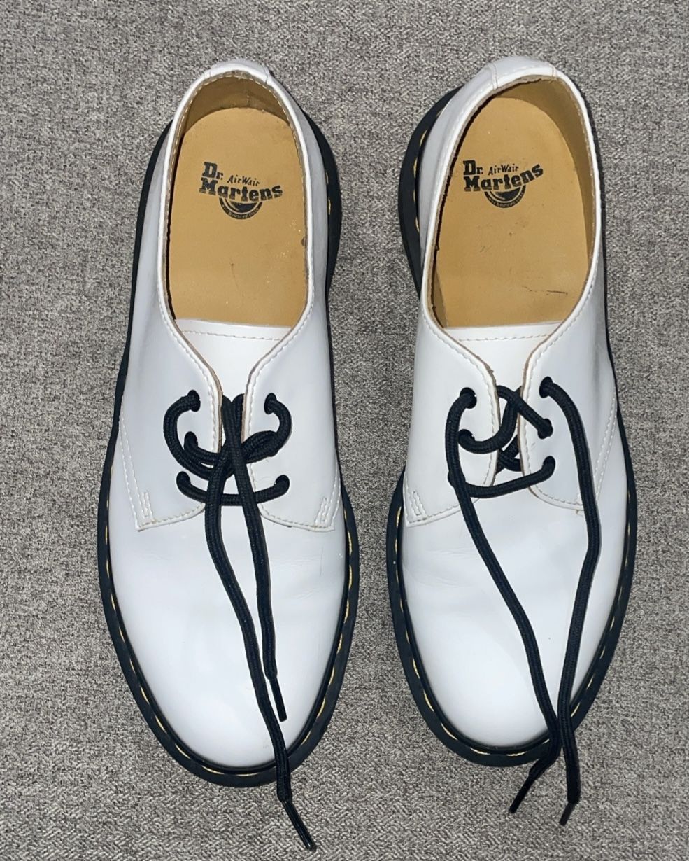 NEW Dr. Martens Smooth Patent Leather Shoes Size 9 White/Black Doc Air Sole