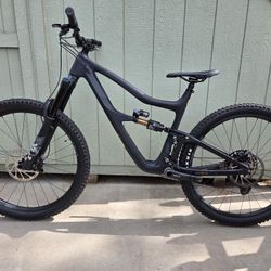 Burly 2023 IBIS RIPMO V2S XL Carbon Mountain Bike MTB 170 Fox 38 + X2 Tons Of New Parts