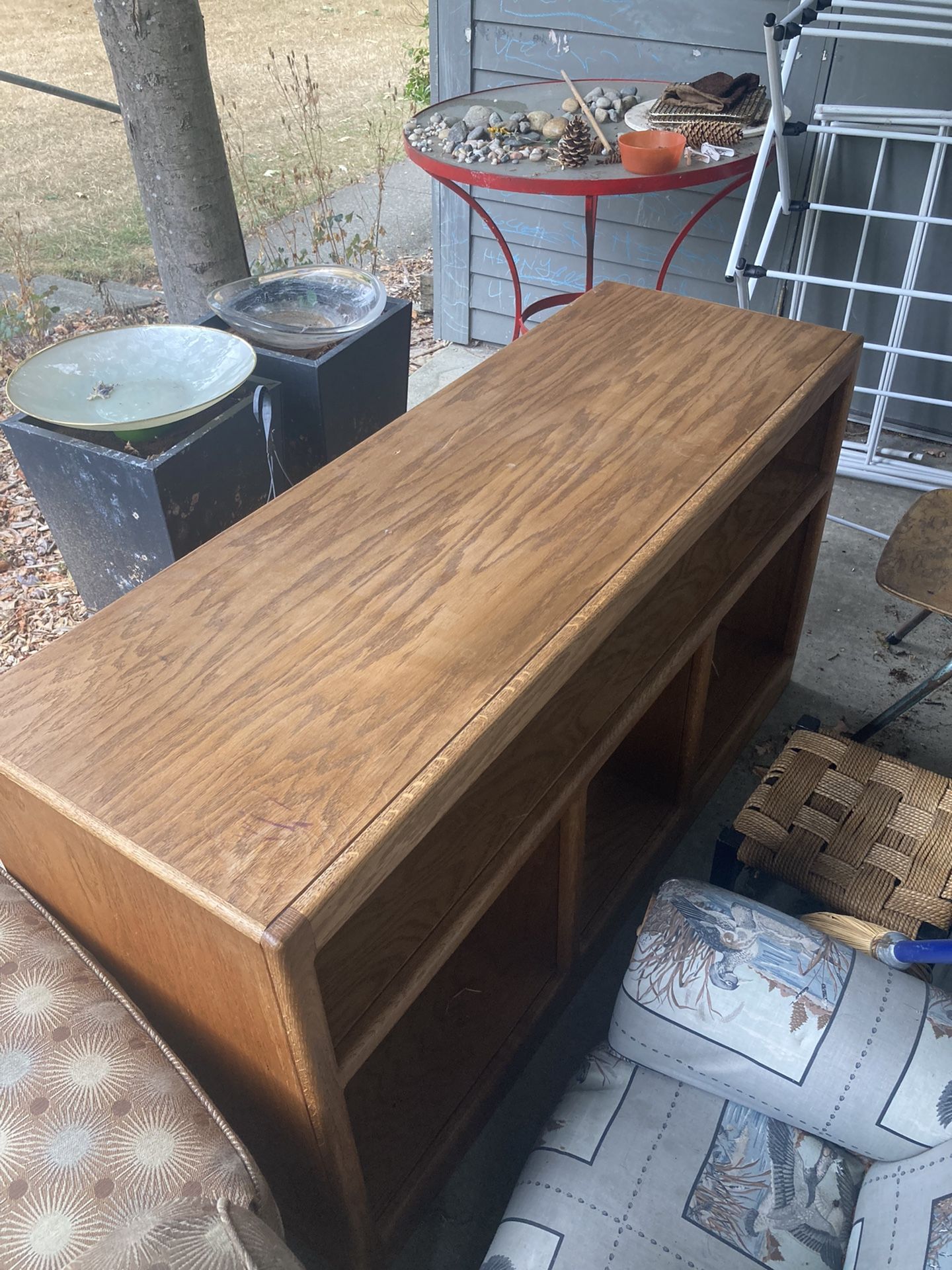 Free Media Shelf And Sofa Chair Desk