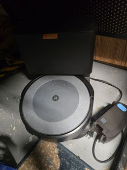 Roomba i5 robot vacuum