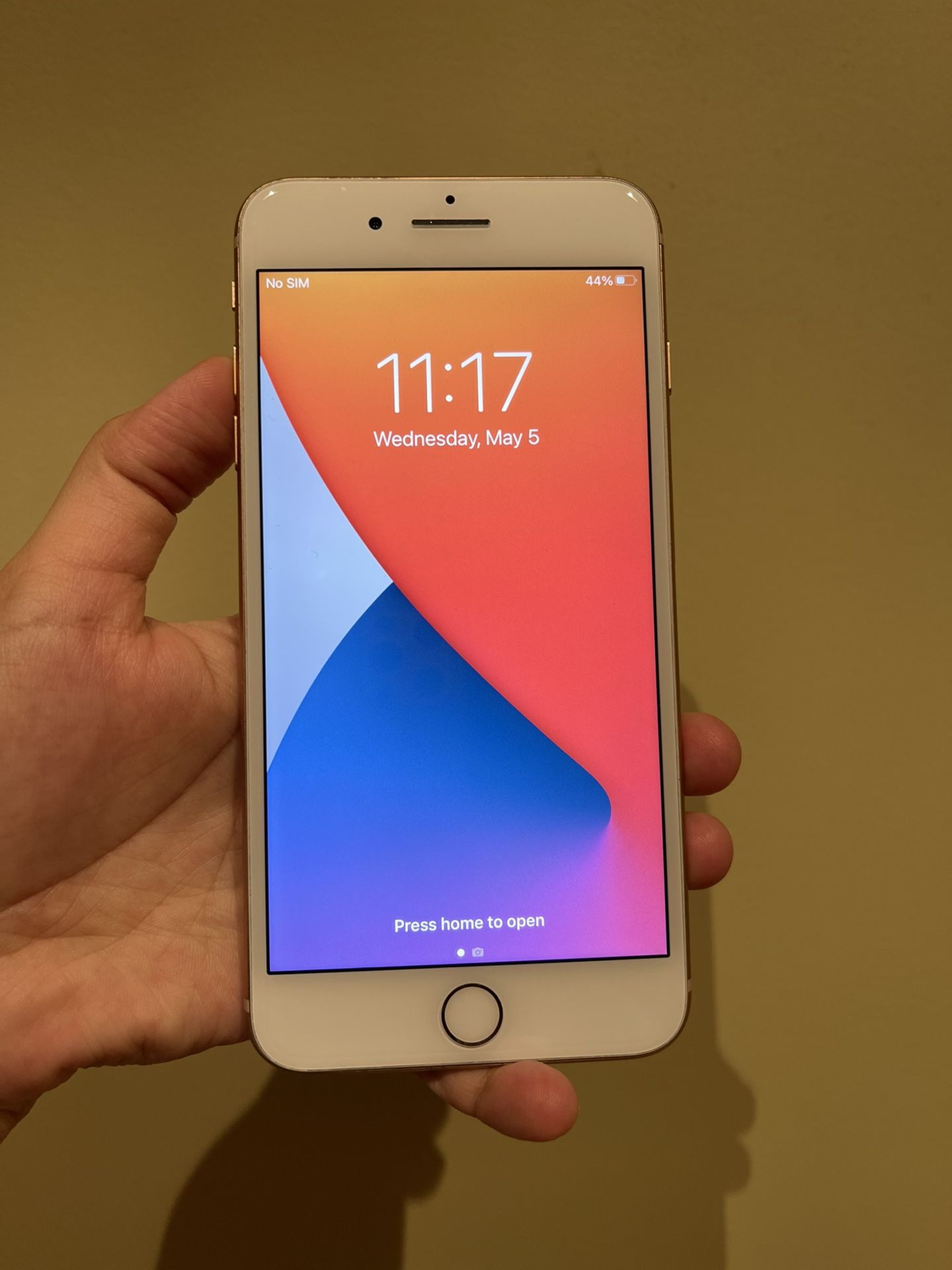 iPhone 8 Plus - 64 GB - Unlocked For Worldwide Use