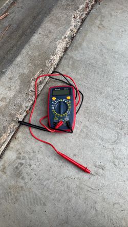 AstroAI AM33D Digital Multimeter with Test Leads