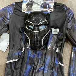 NWT Disney Store Black Panther Boys Costume Light Up Avengers Size Medium 7/8