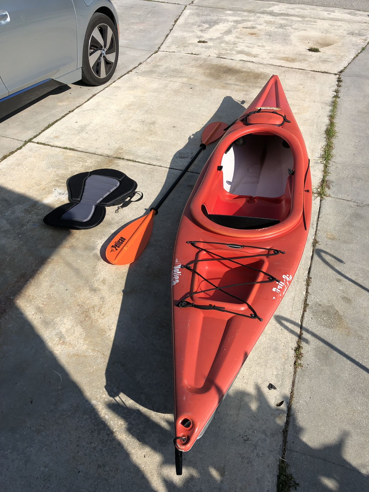 06 Pelican pursuit 116 dlx kayak