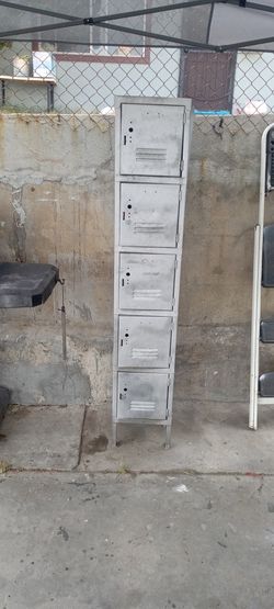 5 Locker Metal Cabinet Strong And Solid