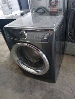 Electrolux gray front load washer - Free delivery