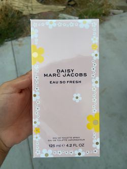 Daisy Marc Jacob’s Perfume Brand New