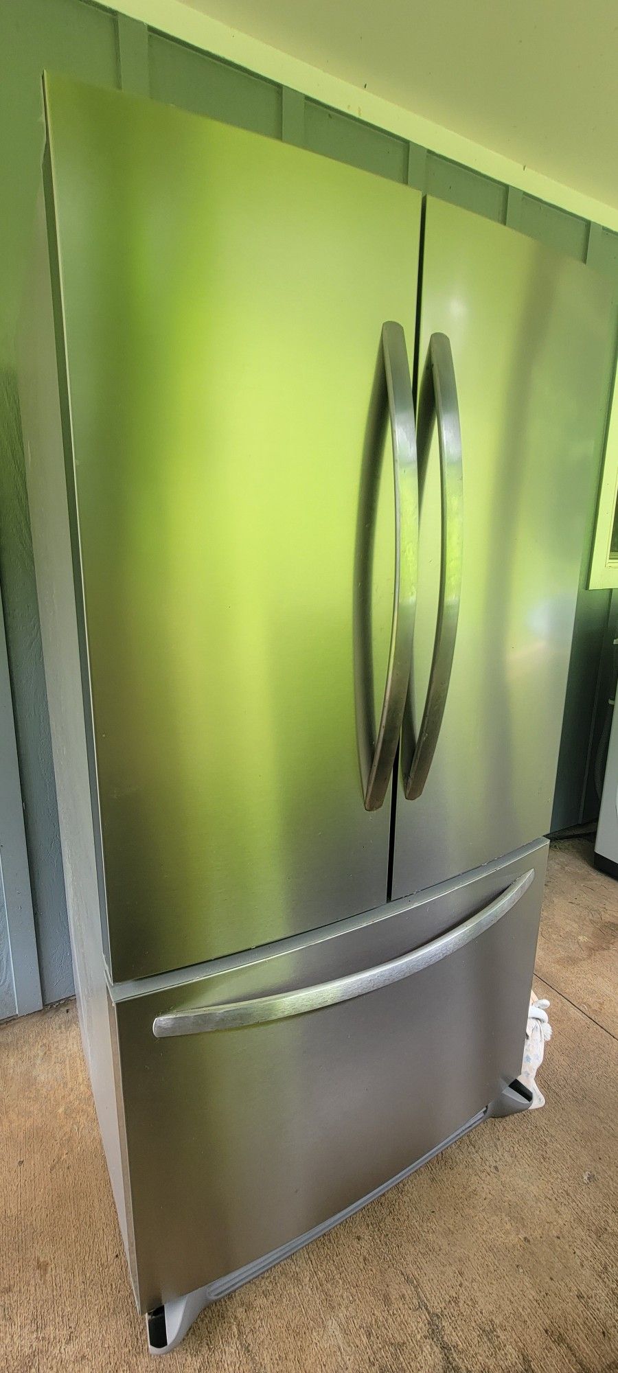 Frigidaire French Door Refrigerator 