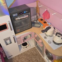 Kidkraft Kids Corner Kitchen With Accessories