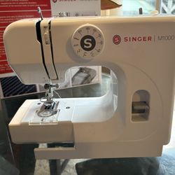 SINGER M1000 Mending Machine 