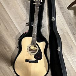 Acoustic Guitar W/ Plug In  New Perfect Condition)