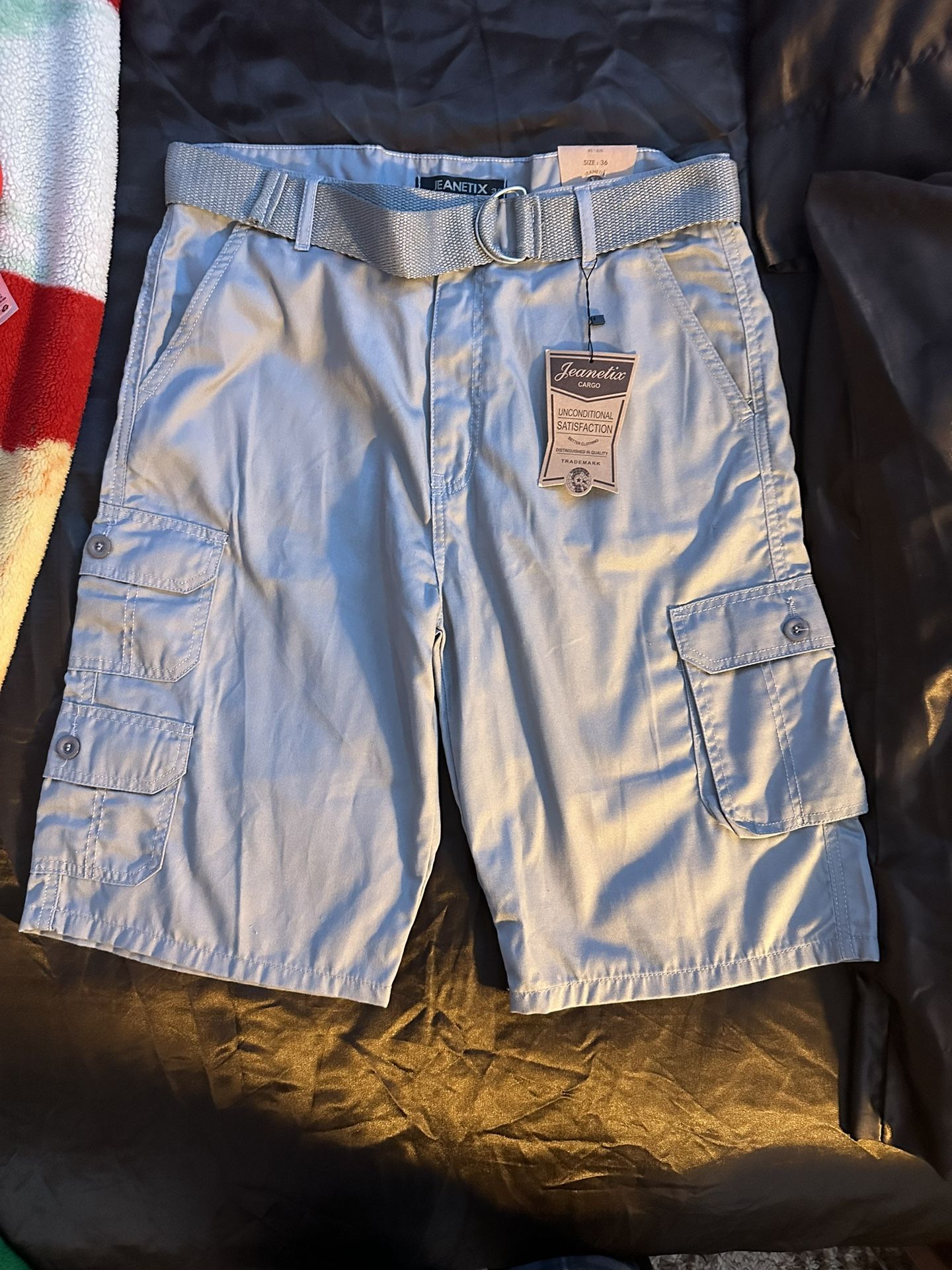 Tan/Khaki mens cargo shorts
