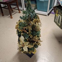 32x12 Decorative Christmas Tree 