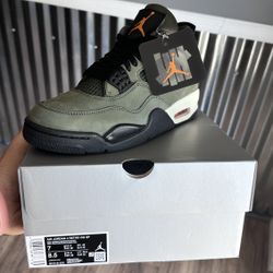 Undefeated Jordan 4