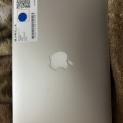 Mac Book Air 11” 128GB 4G 