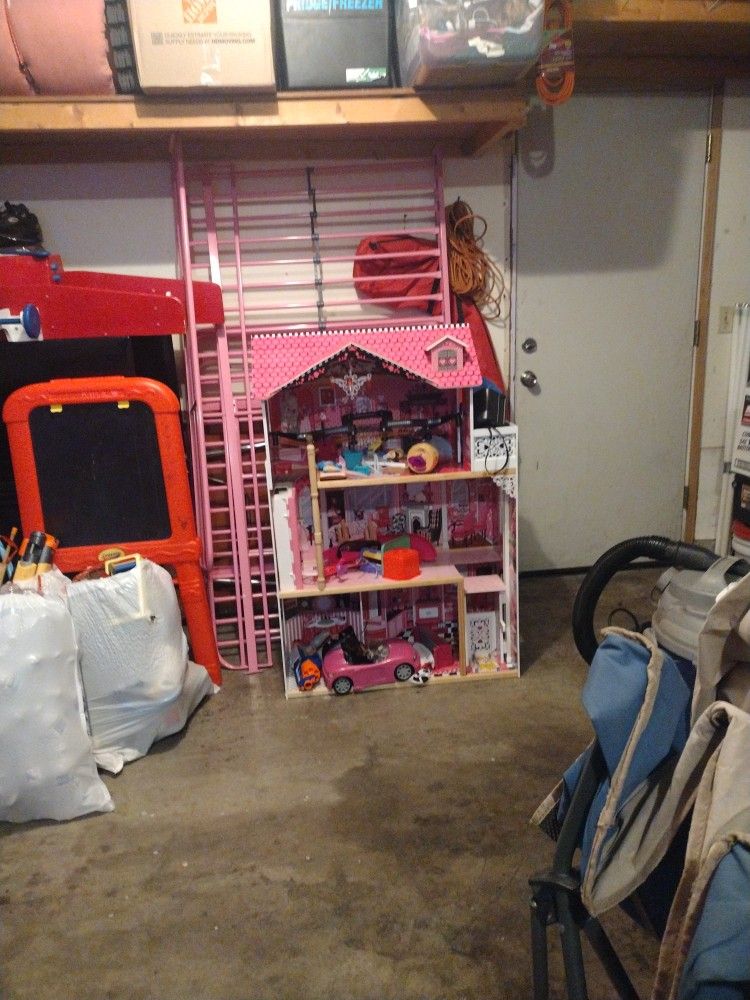 Barbie Doll House And Loft Twin Bed Brame 