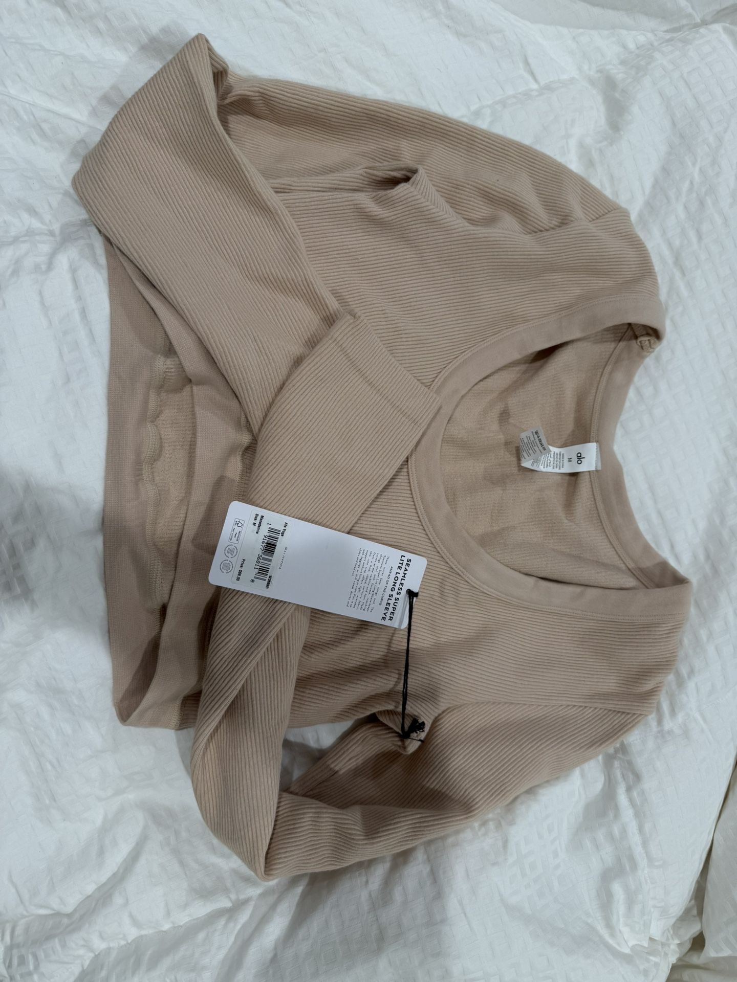 New Alo Cream Shirt Medium