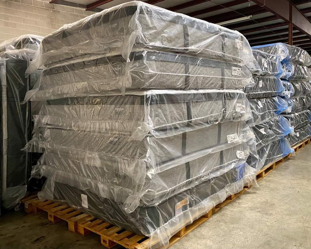 Queen Mattresses at 50 80% Off Retail Prices!