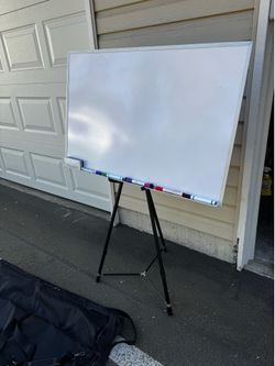 White board with stand