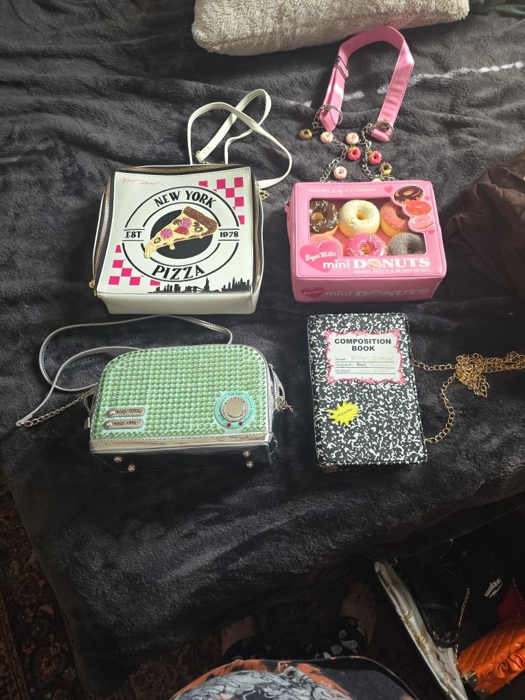Purses/handbags